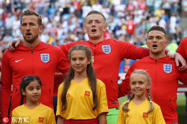 爱游戏官方入口-美国力克瑞典，皮克扛起全队