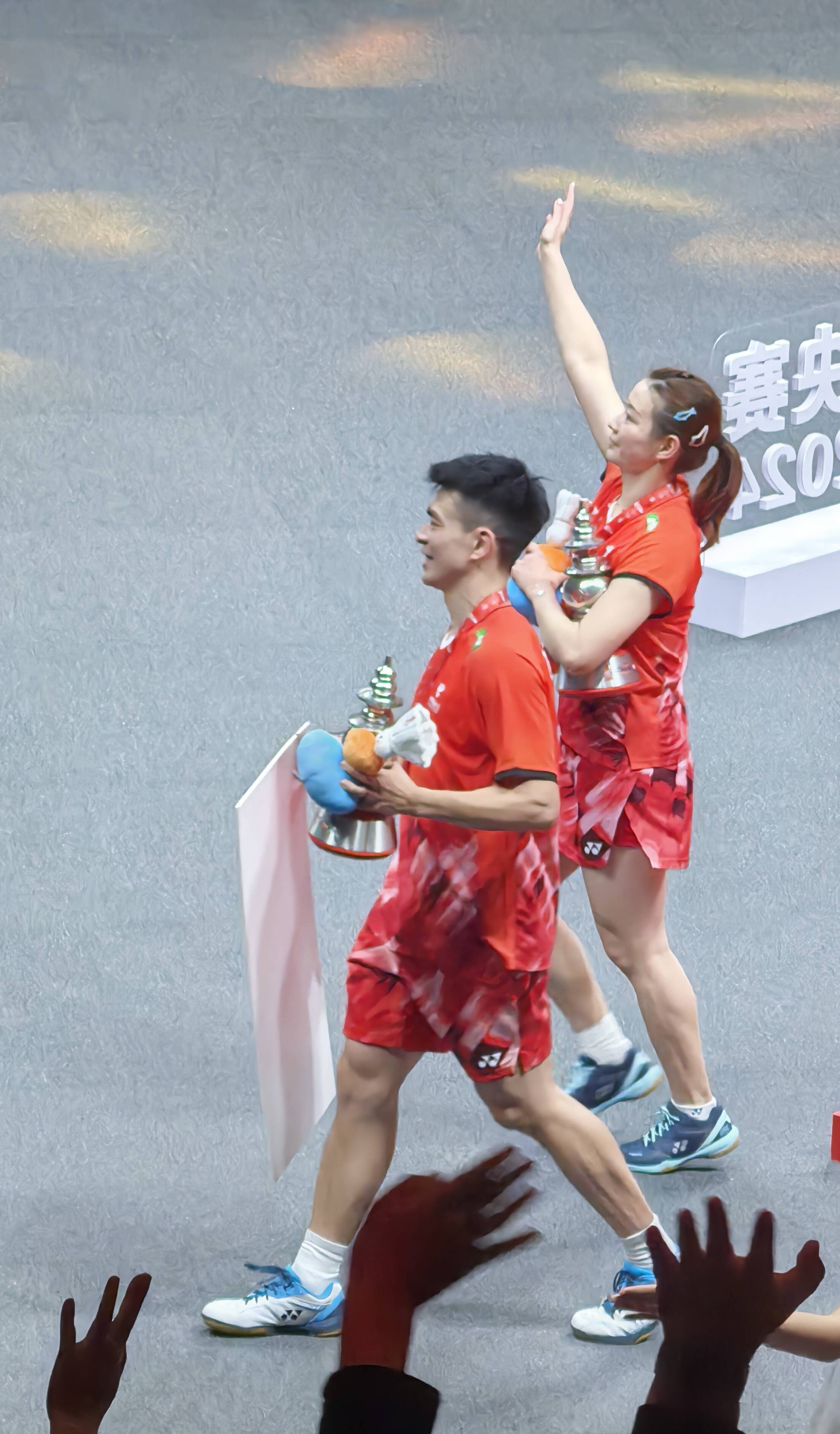 爱游戏2026-中国队横扫马来西亚队,郑思维点燃赛场