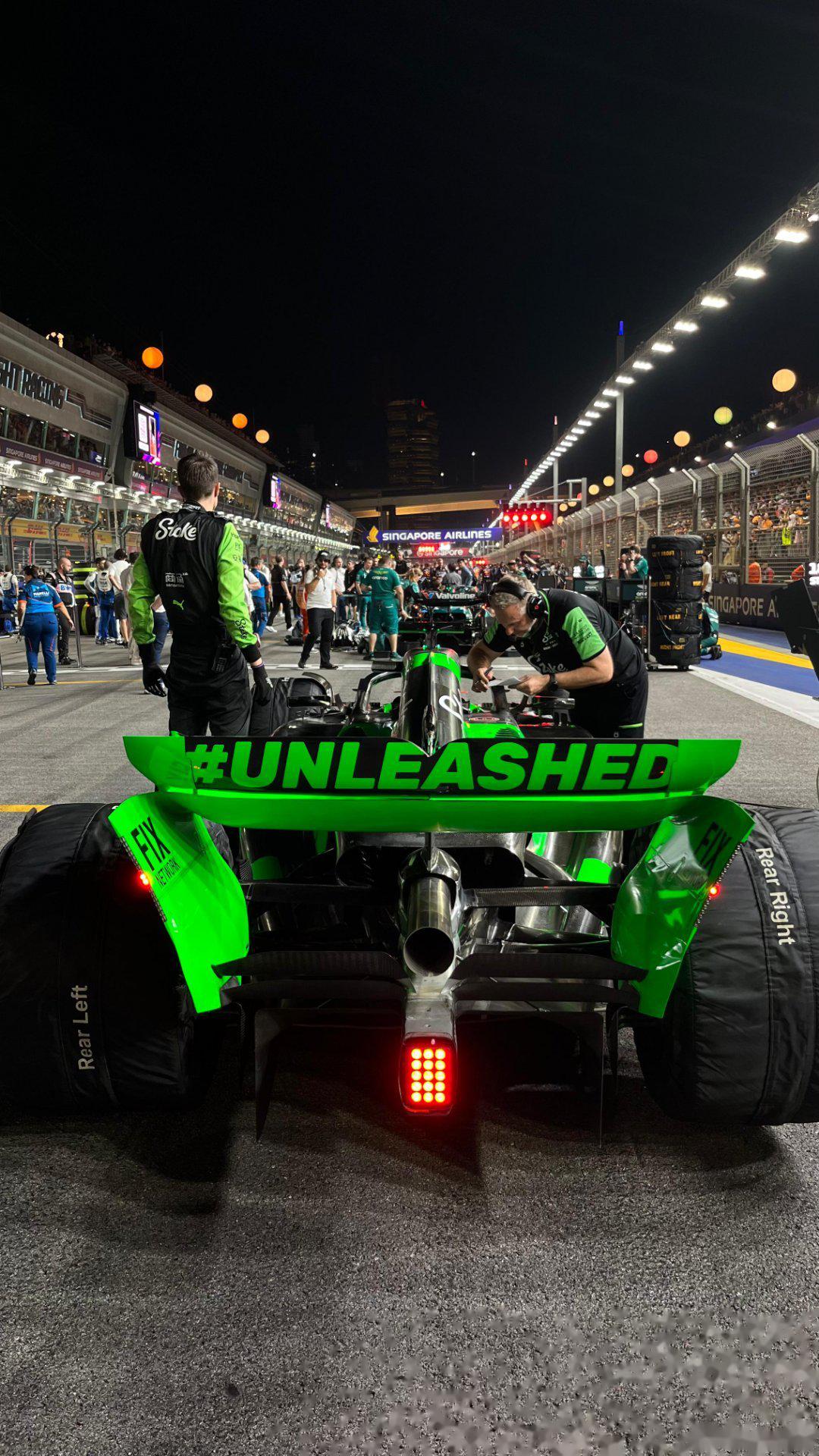 爱游戏2026-哈斯车队横扫迈凯伦,诺里斯惊艳四座